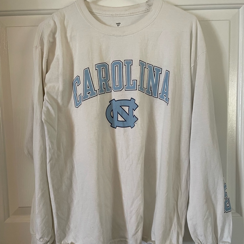 UNC Graphic Tshirt size Large